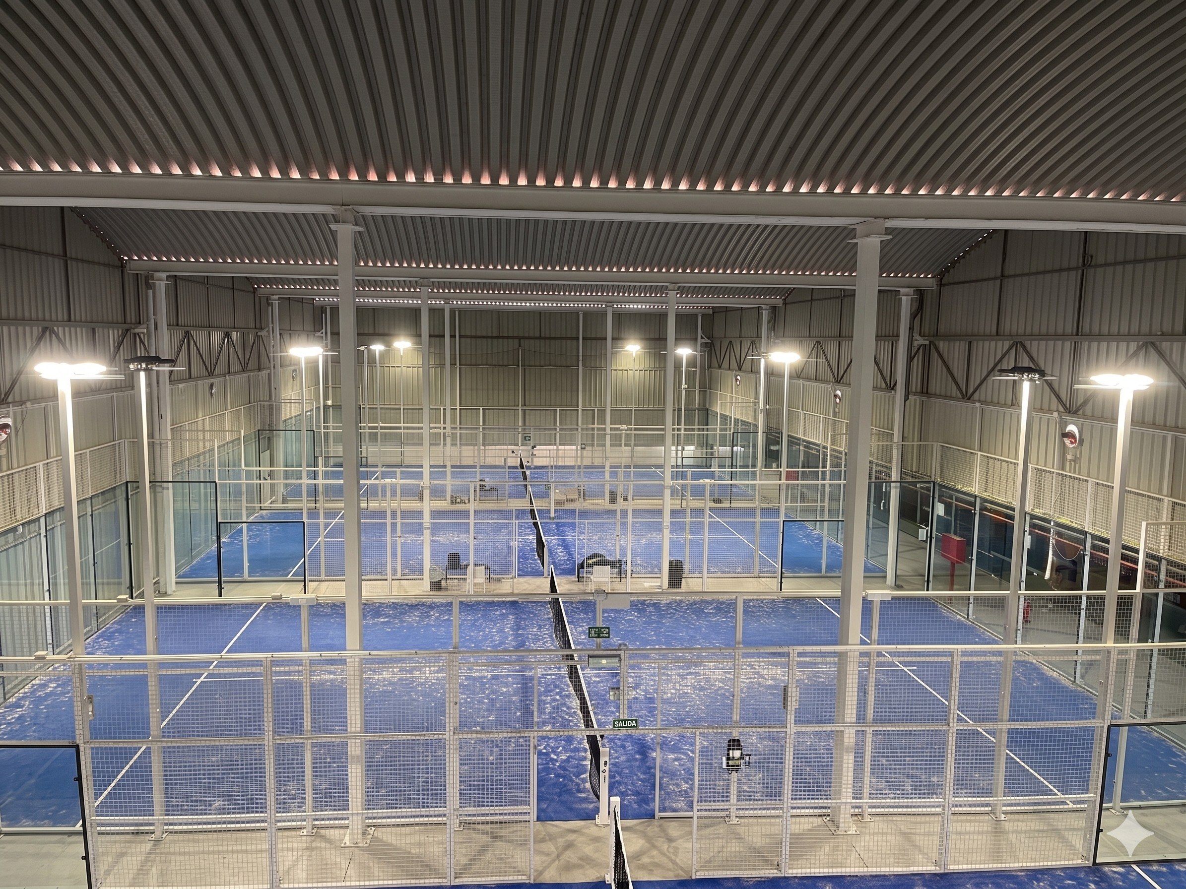 Pistas Indoor Padel Spin Out